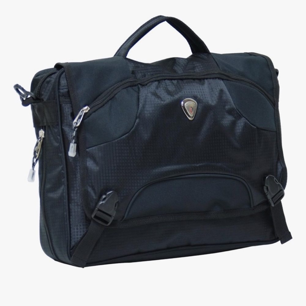 NWT Calpak Ransom 18” Expandable Laptop Messenger Bag